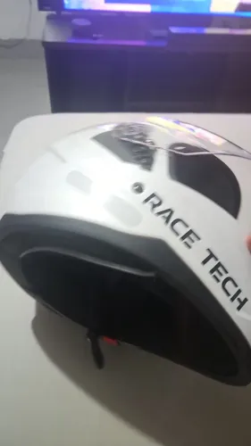Capacete novo