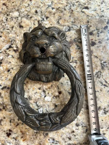 Puxador de Porta - Leão de Bronze