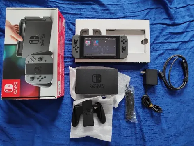 Nintendo switch desbloqueado 128gb perfeito faço envio