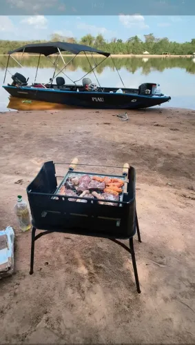 Barco luxo XBass 600 6metros completo