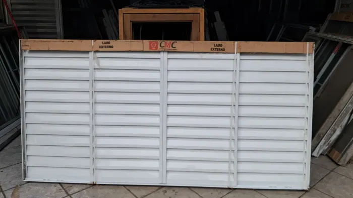 Janela Veneziana 100x200mt