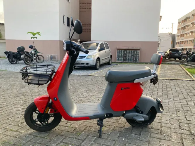 Moto elétrica scooter Aima E390 Econômica, moderna e super conservada!