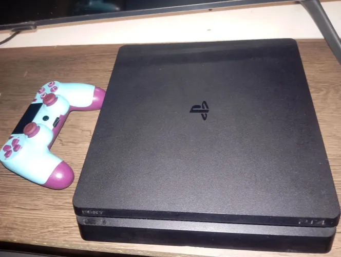ps4 slim 1T troco por iPhone 13 ou vendo