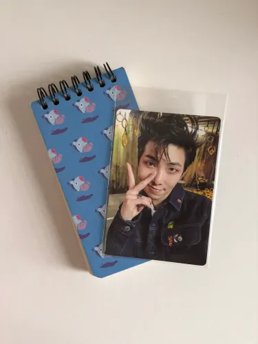 combo photocard oficial namjoon bts e agendinha bt21 mang 