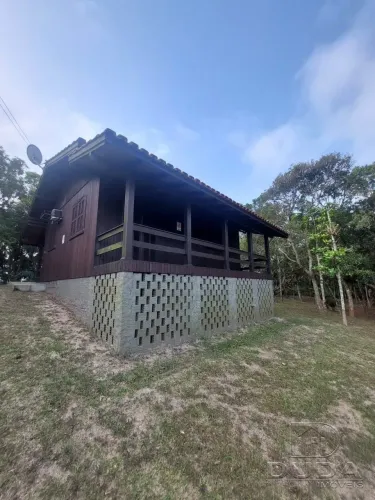SÍTIO À VENDA PRÓXIMO À LAGOA!