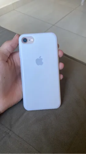 iPhone 8 com Traseira de Vidro Quebrada - Funcionando Normalmente