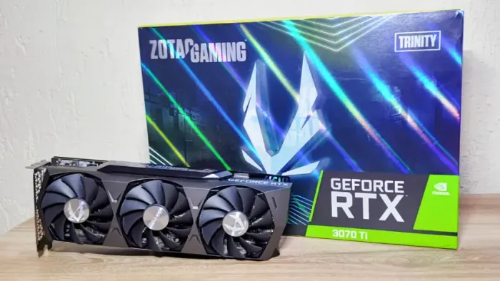 Nvidia GeForce RTX 3070 Ti ZOTAC TRINITY - Seminova com caixa