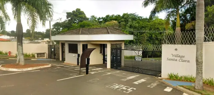 Terreno a venda no Residencial Village Santa Clara no bairro Lenheiro em Valinhos