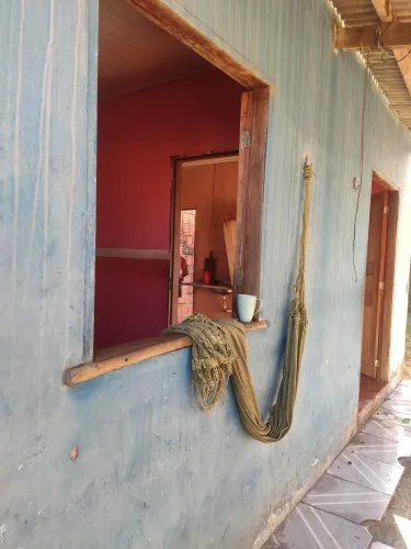 Vendo está casa perto do shopping e bom sucesso