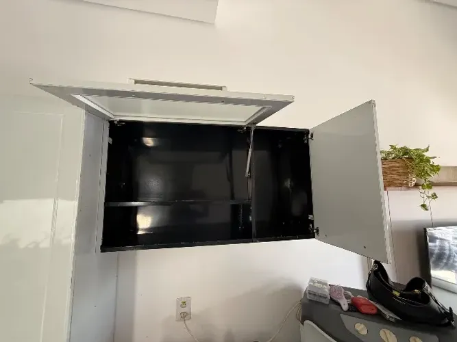 Armário de cozinha em aço (paneleiro e armário suspenso)