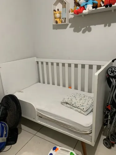 Berço pé palito 