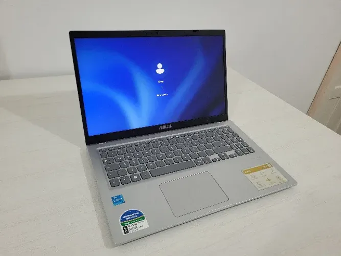 Notebook Intel Core i3 décima primeira geração 4GB de RAM com SSD 256gb NVME Windows 11