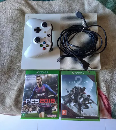 XBOX ONE S - 1TB - Completo + 2 jogos