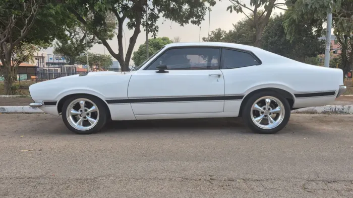 Ford Maverick Super Coupe 6 Cilindros 12V Gasolina 2P Manual 1976