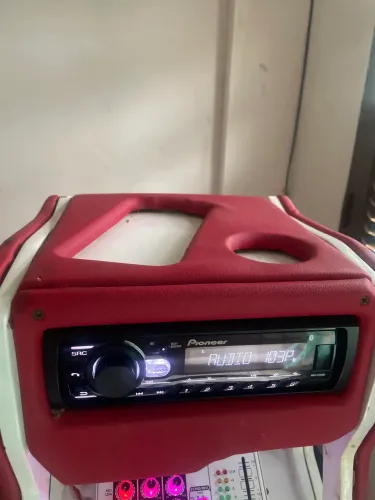 Vendo esse rádio Pioneer valor R$320