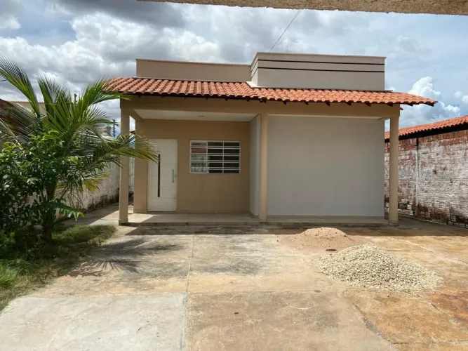 Vende-se casa no Angelim