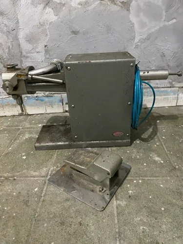 Máquina enchedora pneumática