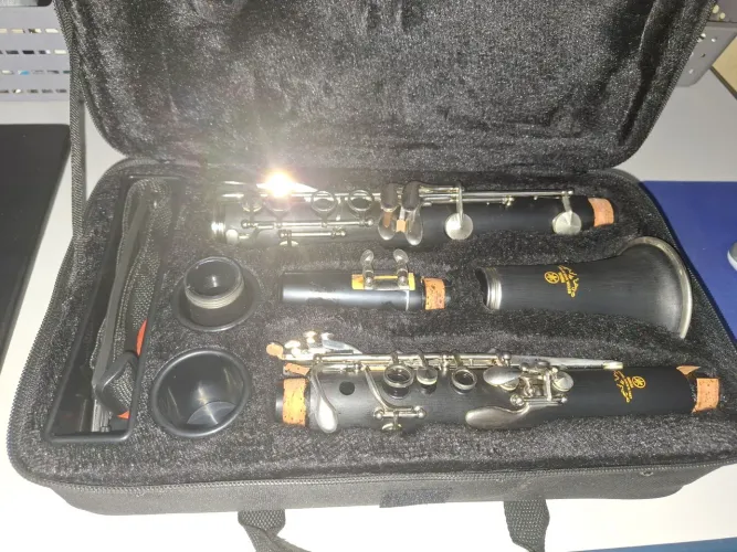 CLARINETE 17 CHAVES EM SI BEMOL