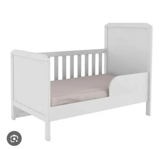 Berço Cloe 2 em 1