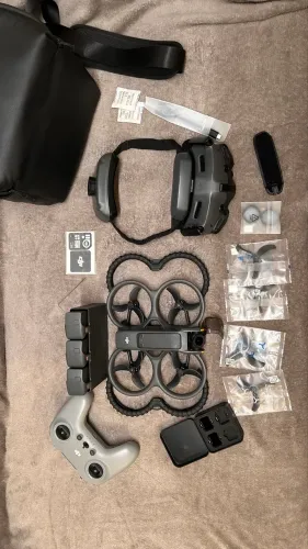 DJI avata 2 Fly more combo com controller 3