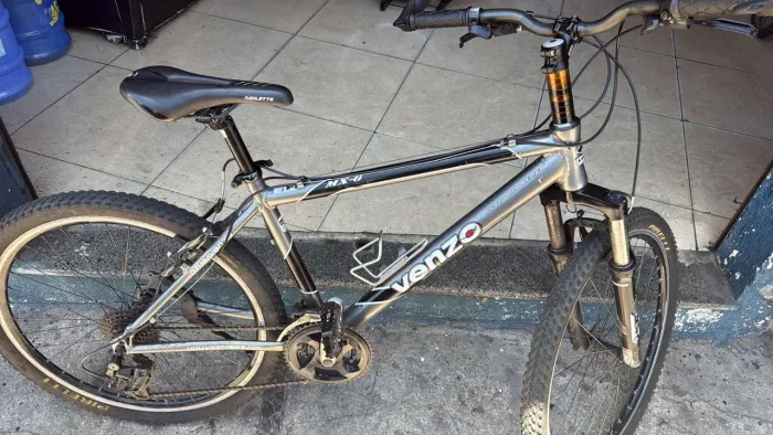 Bike venzo quadro de alumínio, levinha top aro 26