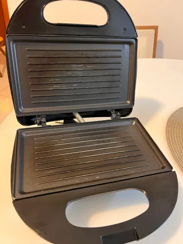 Sanduicheira Grill Britânia