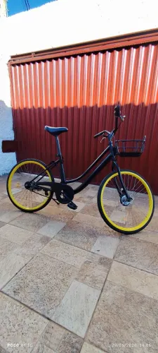 Bike Retrô disponível