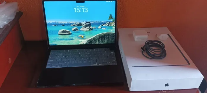 Macbook M4 16gb 256gb Midinght 4 cilos de bateria - Garantia Apple até 11/26
