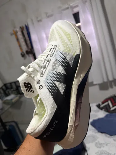 Tênis New balance elite