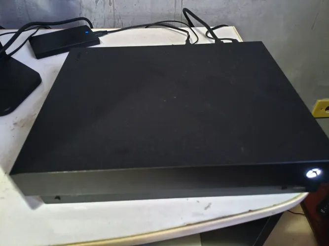 Xbox one X 1tb