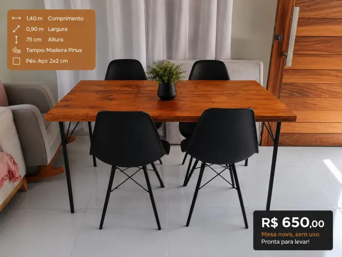 Mesa com Tampo em Madeira e Pés em aço