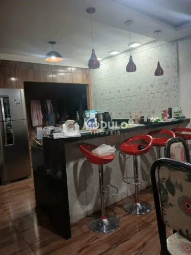 CASA RESIDENCIAL à venda, 2 quartos, 2 vagas, Morumbi - Uberlândia/MG