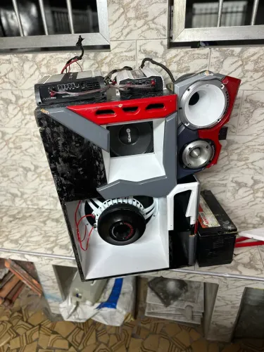 Som automotivo 4 vias 