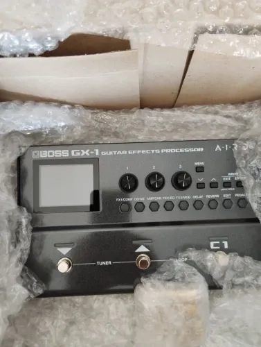 Pedaleira Boss GX -1