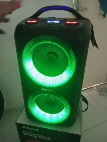 CAIXA AMVOX MOCHILA EM PERFEITO ESTADO UM MÊS DE USO