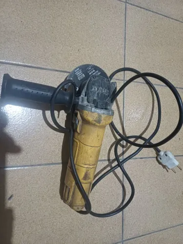 Esmerilhadeira dewalt 220v