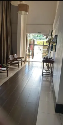 ALUGA-SE QUARTO PARA MULHERES 