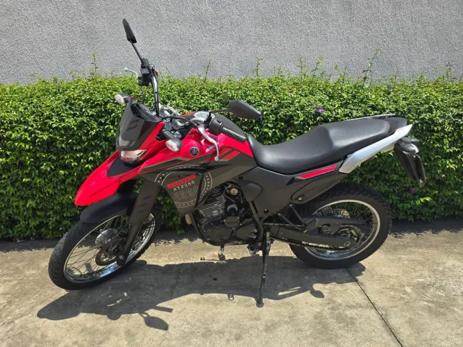 Yamaha XTZ 250 Lander 2023 - Impecável<br>