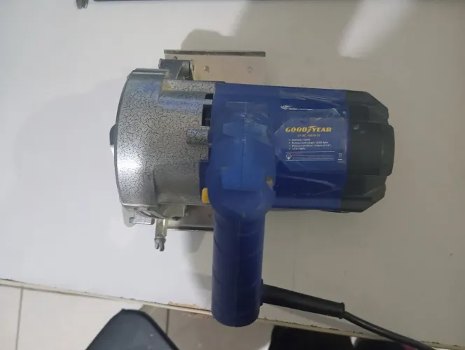 Maquita makita da goodyear 1300v 1200 rpm 127 volts