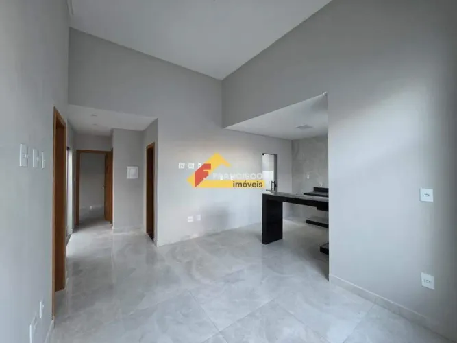 Casa à venda, 3 quartos, 1 suíte, 4 vagas, Santa Rosa - Divinópolis/MG