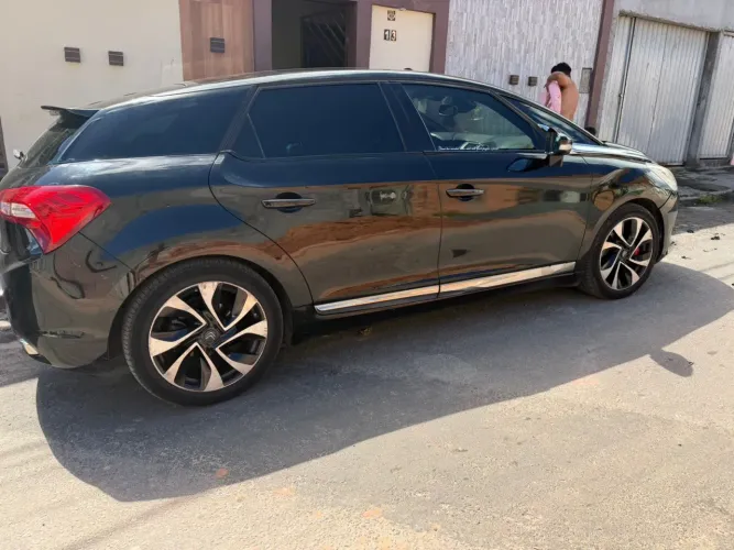 Citroen DS5 1.6 Turbo 16V 5P Aut. 2013