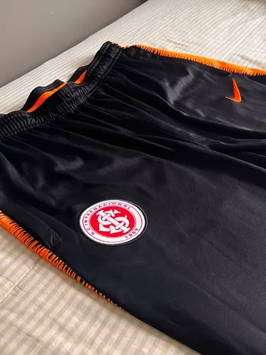 Calça Nike Internacional 2019 Detalhe Laranja