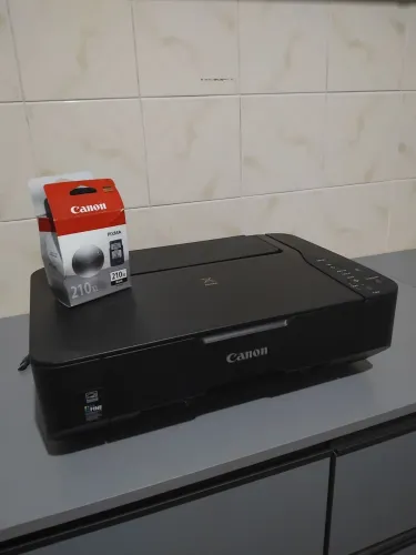 Impressora Canon Multifuncional com cartucho Preto