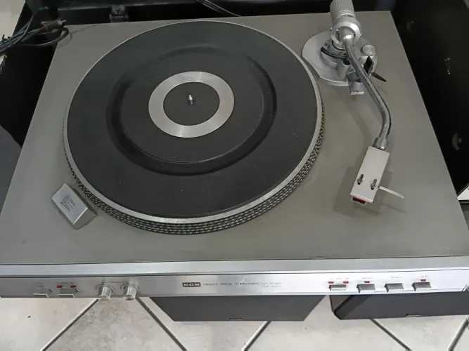 Toca disco DD 8080 cce kenwood. Linda.revisada ,agulha nova.venda só SP capital, reti em