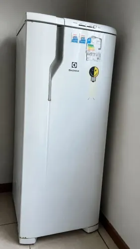 Geladeira Eletrolux