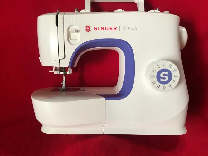 Máquina De Costura Singer