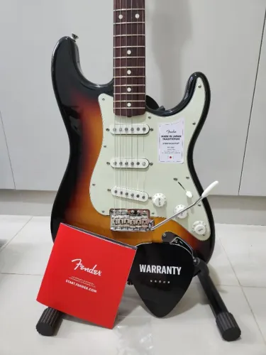 Guitarra Fender Stratocaster Japonesa Traditional 60s Zerada + Bag
