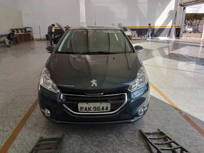 Peugeot 208 Allure 1.6 Flex 16V 5P Aut. 2016