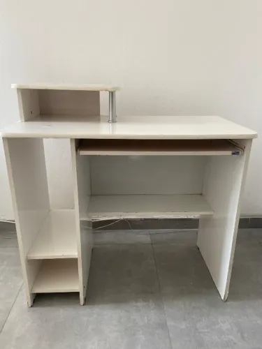 Mesa para estudo/trabalho