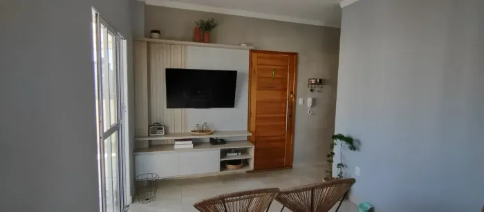 Apartamento com quintal grande metrô Patriarca 2 dorms com 1 vaga livre coberta - São Paul
